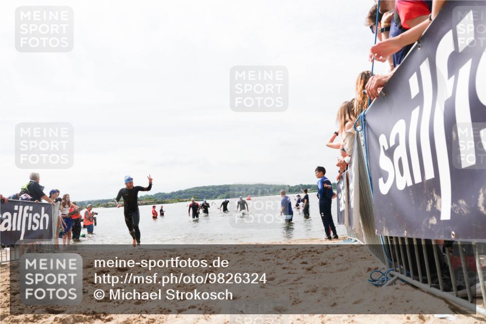21.06.2026 - Viking Triathlon Michael Strokosch http://msf.ph/oto/9826324 21.06.2026 10:39:06 Schwimmen 559 meine-sportfotos.de