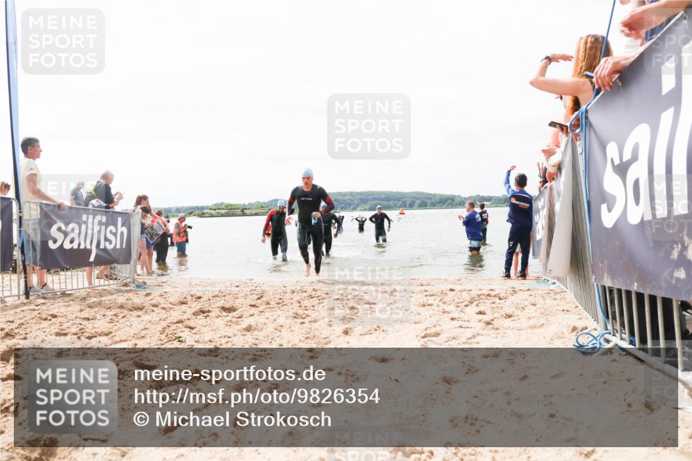 21.06.2026 - Viking Triathlon Michael Strokosch http://msf.ph/oto/9826354 21.06.2026 10:39:16 Schwimmen 152, 214, 232, 328, 340, 457 meine-sportfotos.de