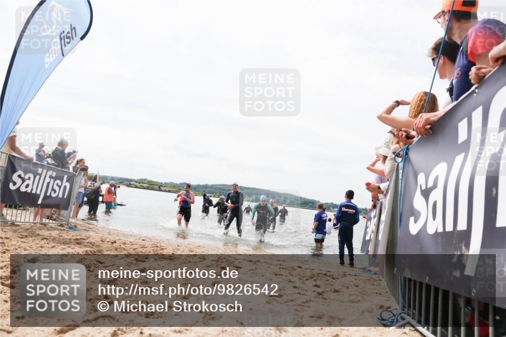 21.06.2026 - Viking Triathlon Michael Strokosch http://msf.ph/oto/9826542 21.06.2026 10:40:18 Schwimmen 58, 211, 398, 425, 460, 484, 649 meine-sportfotos.de