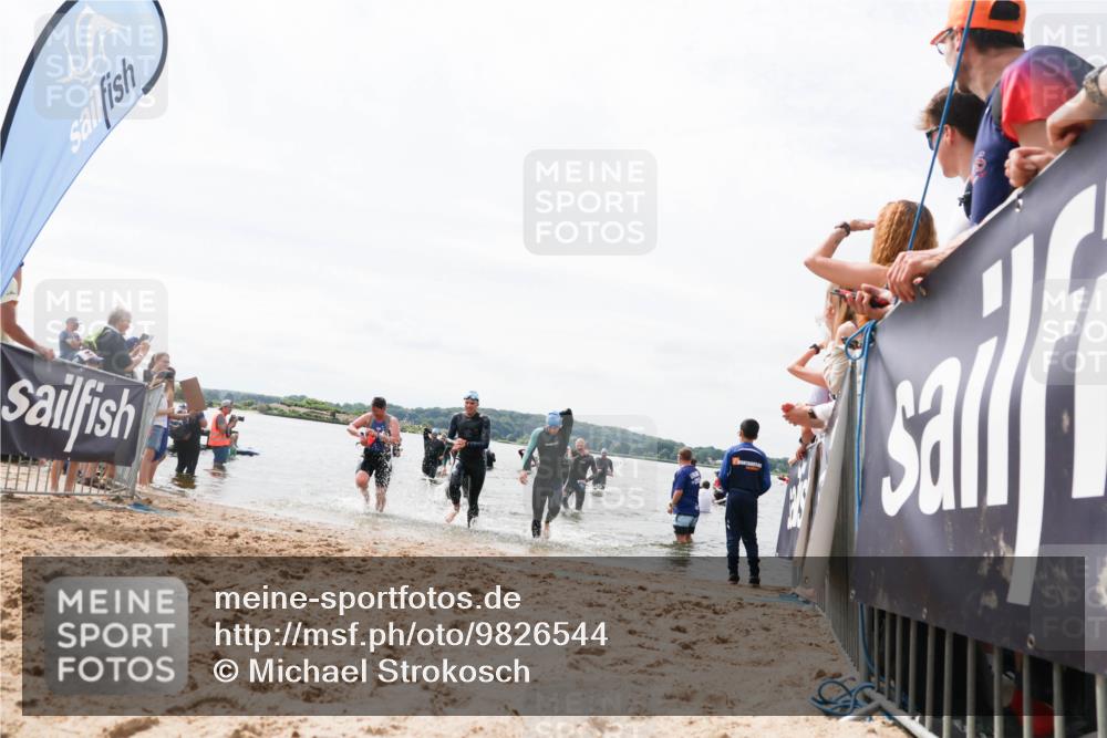 21.06.2026 - Viking Triathlon Michael Strokosch http://msf.ph/oto/9826544 21.06.2026 10:40:19 Schwimmen 58, 211, 398, 425, 460, 484, 496, 649 meine-sportfotos.de