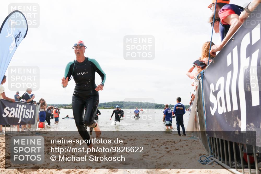 21.06.2026 - Viking Triathlon Michael Strokosch http://msf.ph/oto/9826622 21.06.2026 10:40:45 Schwimmen 227, 330, 355, 387, 456, 461, 616, 667 meine-sportfotos.de