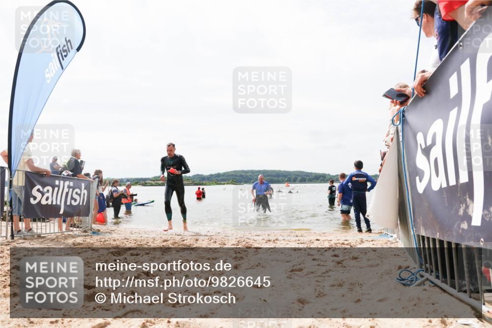 21.06.2026 - Viking Triathlon Michael Strokosch http://msf.ph/oto/9826645 21.06.2026 10:40:53 Schwimmen 330, 387, 636, 667 meine-sportfotos.de