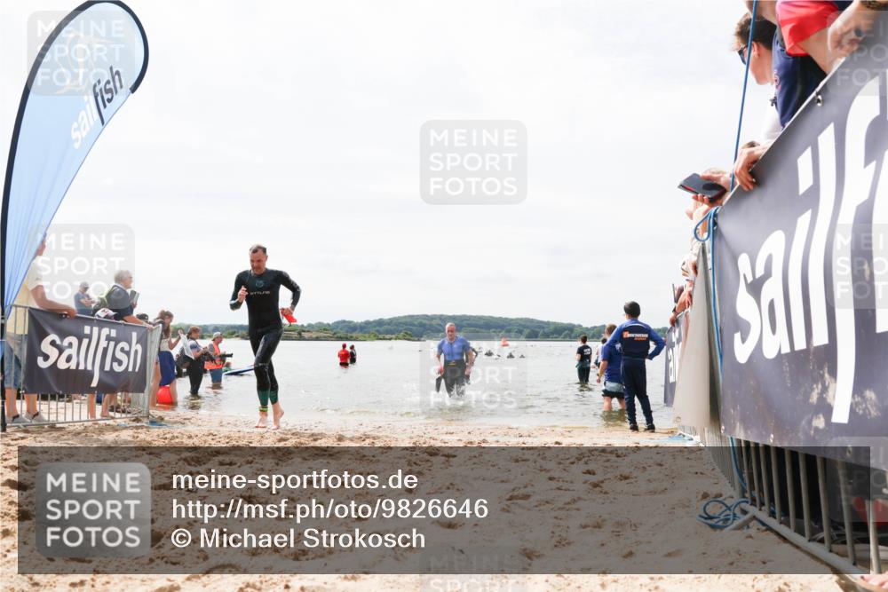 21.06.2026 - Viking Triathlon Michael Strokosch http://msf.ph/oto/9826646 21.06.2026 10:40:53 Schwimmen 330, 387, 636, 667 meine-sportfotos.de