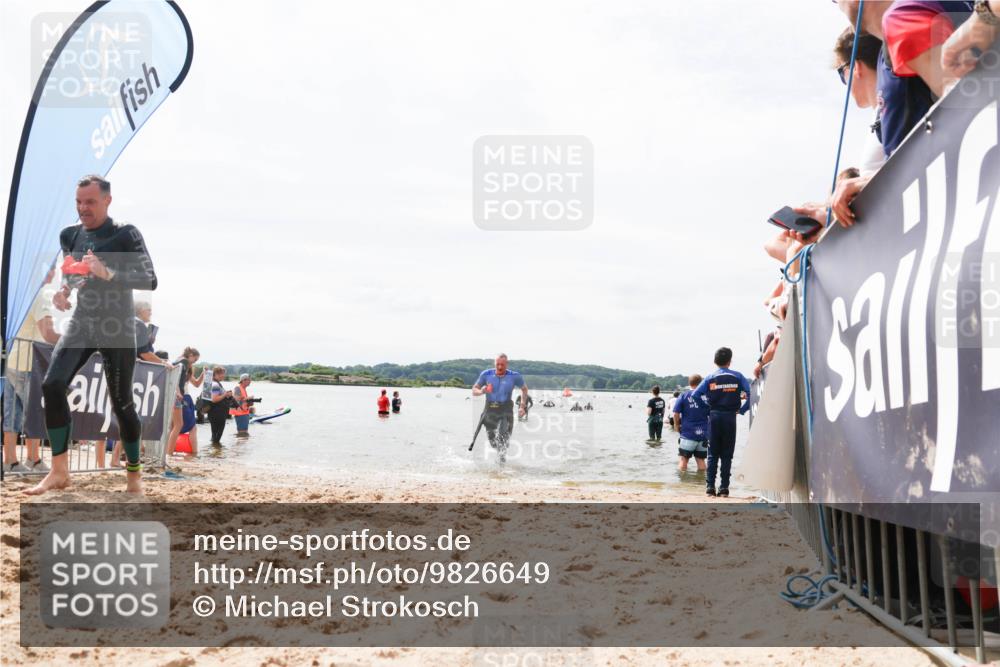 21.06.2026 - Viking Triathlon Michael Strokosch http://msf.ph/oto/9826649 21.06.2026 10:40:54 Schwimmen 330, 387, 636, 667 meine-sportfotos.de