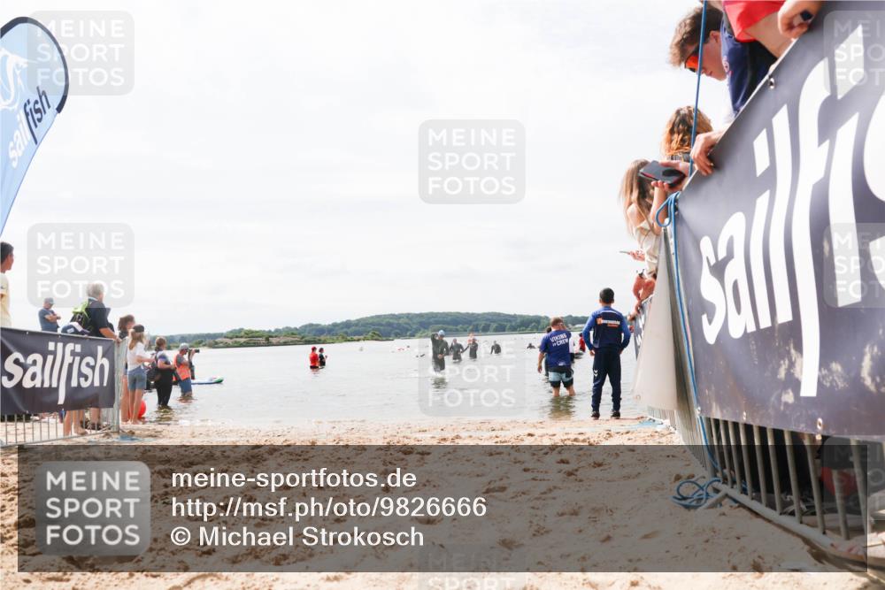 21.06.2026 - Viking Triathlon Michael Strokosch http://msf.ph/oto/9826666 21.06.2026 10:41:02 Schwimmen 132 meine-sportfotos.de
