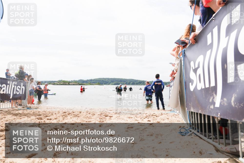 21.06.2026 - Viking Triathlon Michael Strokosch http://msf.ph/oto/9826672 21.06.2026 10:41:04 Schwimmen 132 meine-sportfotos.de