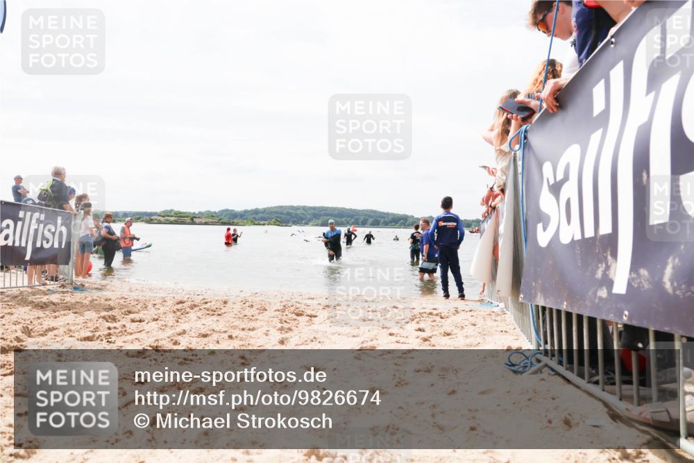21.06.2026 - Viking Triathlon Michael Strokosch http://msf.ph/oto/9826674 21.06.2026 10:41:04 Schwimmen 132 meine-sportfotos.de