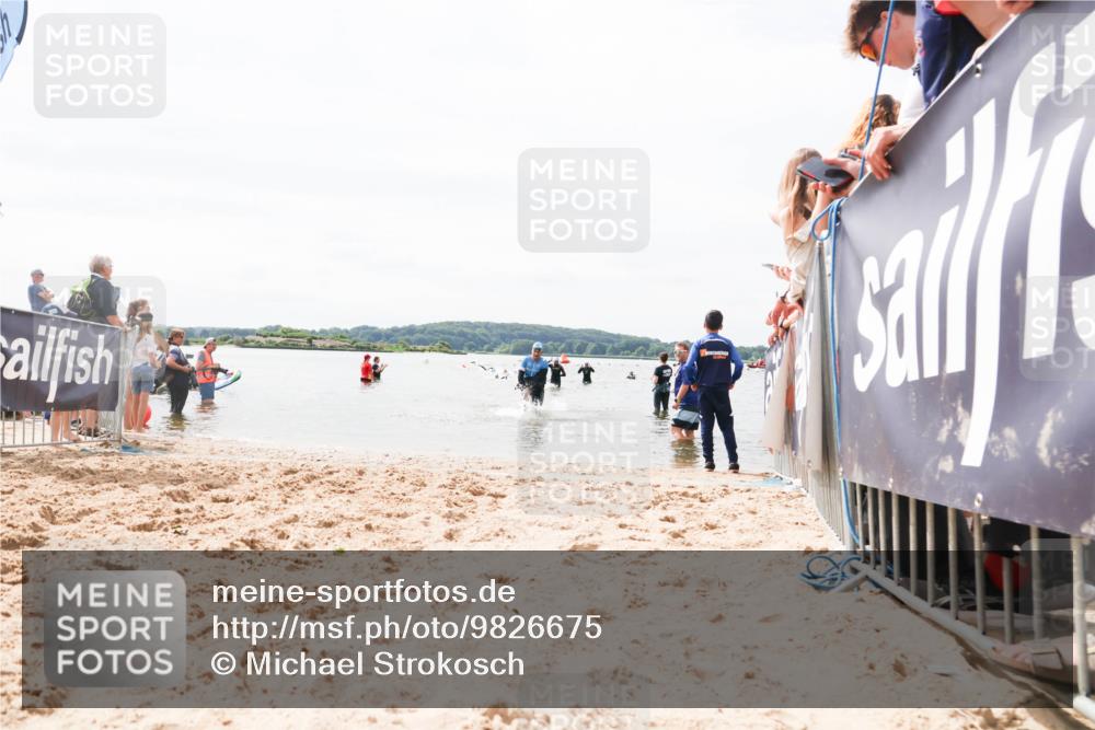 21.06.2026 - Viking Triathlon Michael Strokosch http://msf.ph/oto/9826675 21.06.2026 10:41:05 Schwimmen 132 meine-sportfotos.de