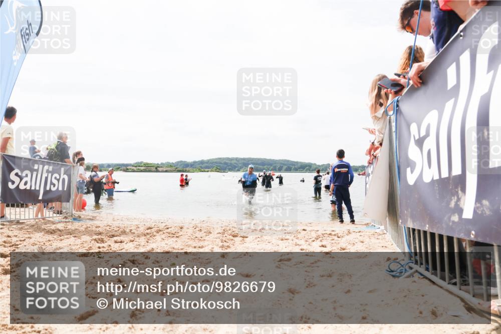 21.06.2026 - Viking Triathlon Michael Strokosch http://msf.ph/oto/9826679 21.06.2026 10:41:06 Schwimmen 132 meine-sportfotos.de
