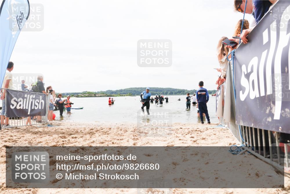 21.06.2026 - Viking Triathlon Michael Strokosch http://msf.ph/oto/9826680 21.06.2026 10:41:06 Schwimmen 132 meine-sportfotos.de