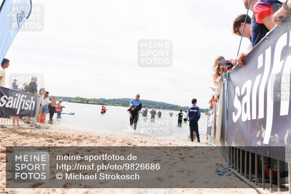 21.06.2026 - Viking Triathlon Michael Strokosch http://msf.ph/oto/9826686 21.06.2026 10:41:08 Schwimmen 132 meine-sportfotos.de