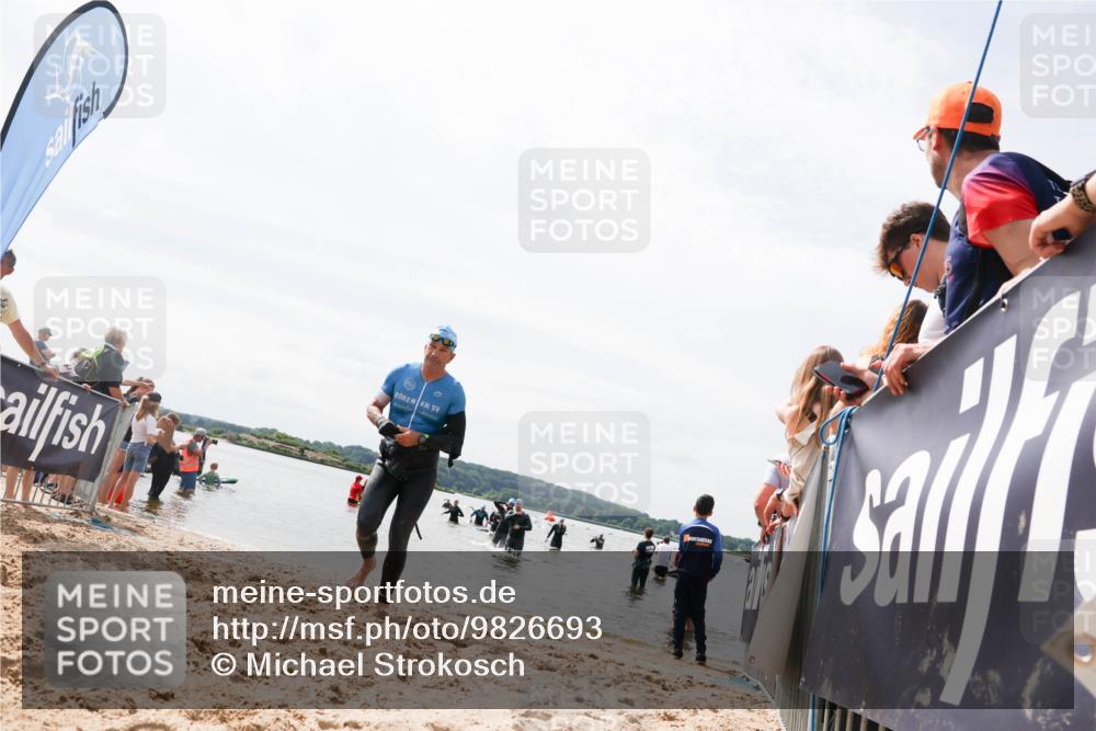 21.06.2026 - Viking Triathlon Michael Strokosch http://msf.ph/oto/9826693 21.06.2026 10:41:11 Schwimmen 95, 132, 356 meine-sportfotos.de