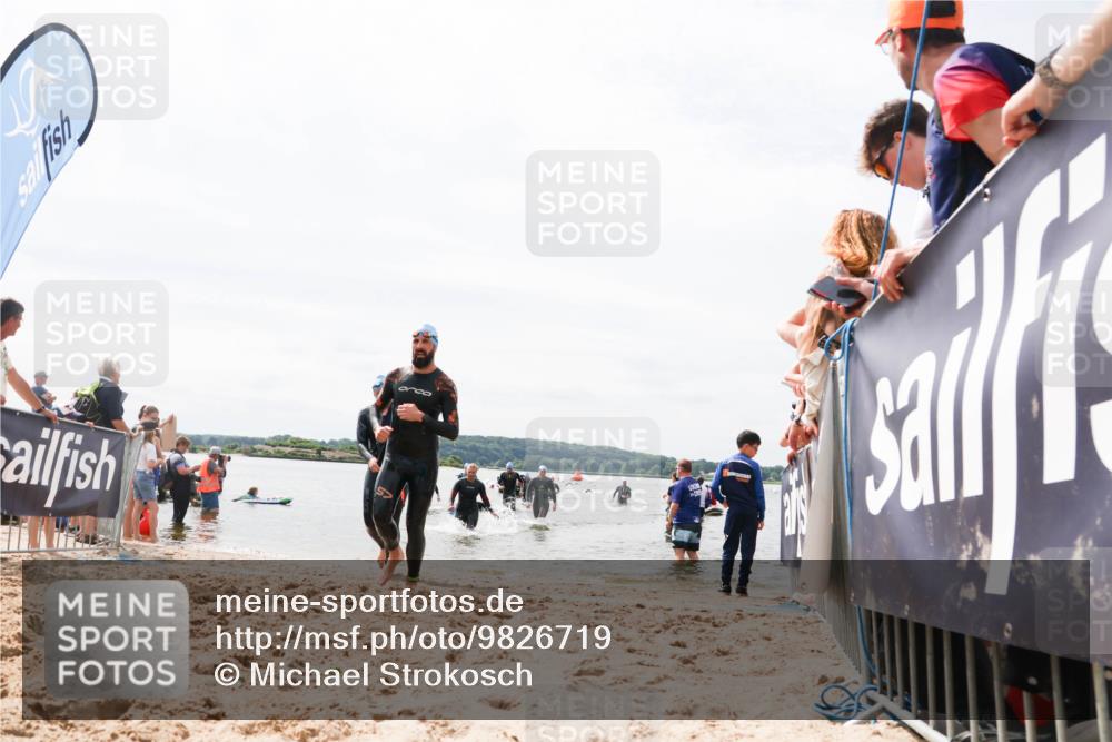 21.06.2026 - Viking Triathlon Michael Strokosch http://msf.ph/oto/9826719 21.06.2026 10:41:19 Schwimmen 95, 96, 179, 356 meine-sportfotos.de