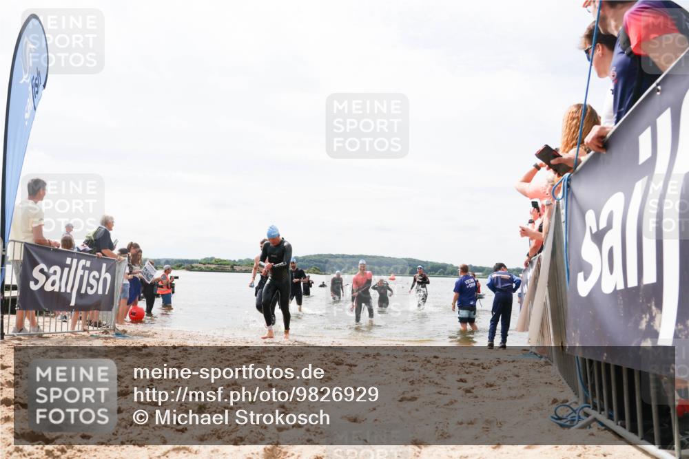 21.06.2026 - Viking Triathlon Michael Strokosch http://msf.ph/oto/9826929 21.06.2026 10:42:29 Schwimmen 45, 72, 296, 348, 393 meine-sportfotos.de