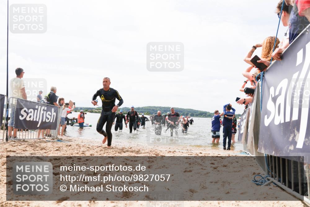 21.06.2026 - Viking Triathlon Michael Strokosch http://msf.ph/oto/9827057 21.06.2026 10:43:13 Schwimmen 88, 251, 259, 482, 489, 505, 511, 619 meine-sportfotos.de