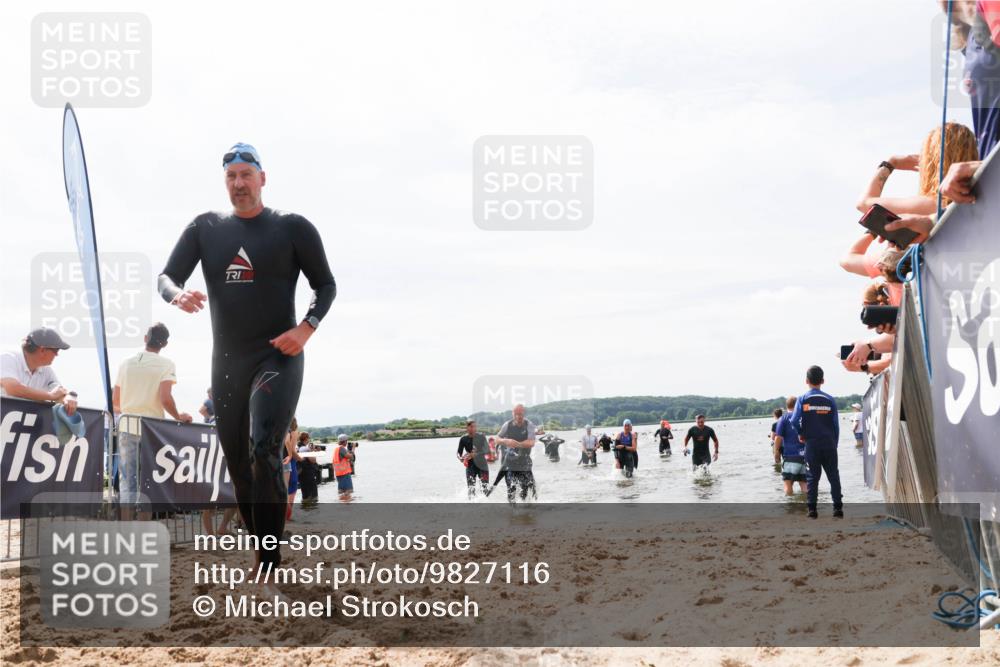 21.06.2026 - Viking Triathlon Michael Strokosch http://msf.ph/oto/9827116 21.06.2026 10:43:33 Schwimmen 69, 93, 287, 351, 459, 470, 521, 528, 618 meine-sportfotos.de