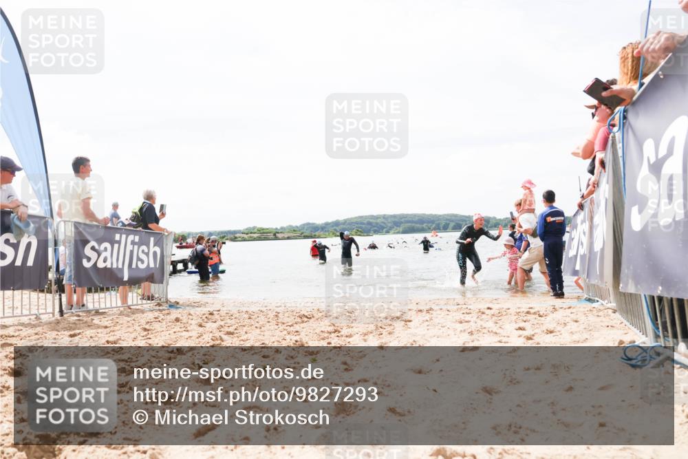 21.06.2026 - Viking Triathlon Michael Strokosch http://msf.ph/oto/9827293 21.06.2026 10:44:36 Schwimmen 590, 601 meine-sportfotos.de