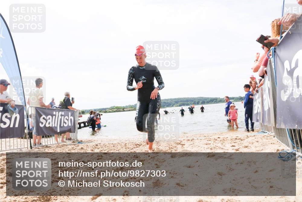 21.06.2026 - Viking Triathlon Michael Strokosch http://msf.ph/oto/9827303 21.06.2026 10:44:39 Schwimmen 590, 601 meine-sportfotos.de