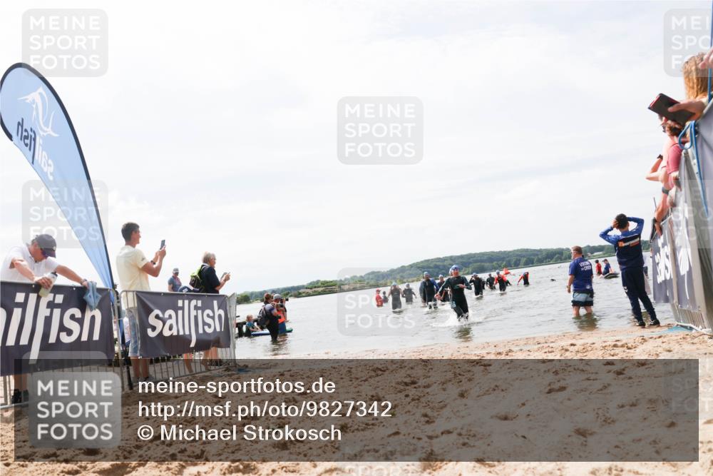 21.06.2026 - Viking Triathlon Michael Strokosch http://msf.ph/oto/9827342 21.06.2026 10:44:52 Schwimmen 350, 377, 531 meine-sportfotos.de