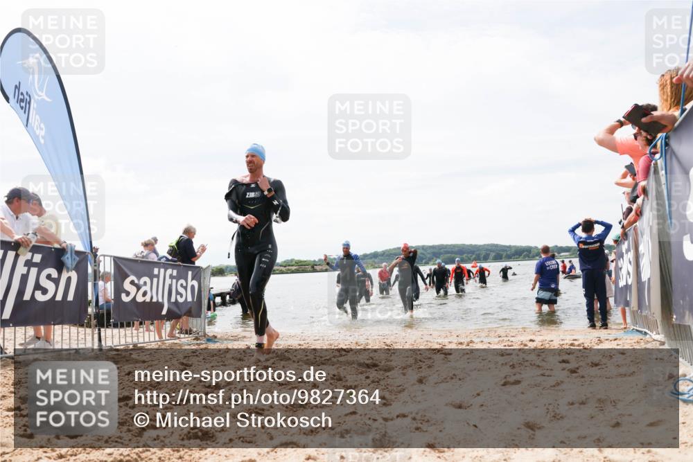 21.06.2026 - Viking Triathlon Michael Strokosch http://msf.ph/oto/9827364 21.06.2026 10:45:00 Schwimmen 33, 276, 329, 350, 377, 415, 658, 668 meine-sportfotos.de