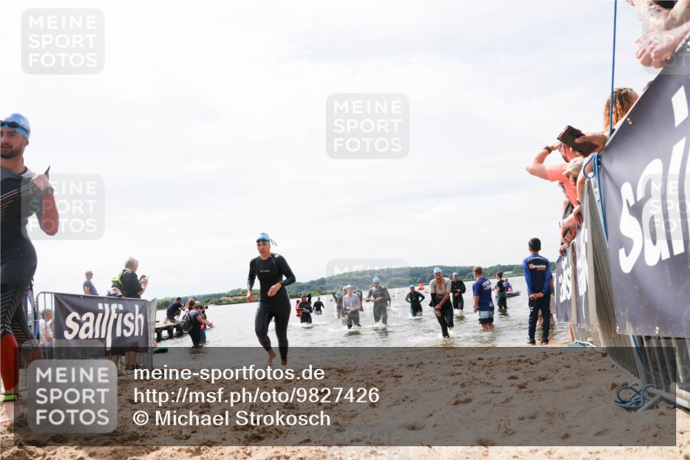 21.06.2026 - Viking Triathlon Michael Strokosch http://msf.ph/oto/9827426 21.06.2026 10:45:20 Schwimmen 48, 147, 151, 258, 273, 274, 302, 310, 326, 345, 354, 366, 445 meine-sportfotos.de