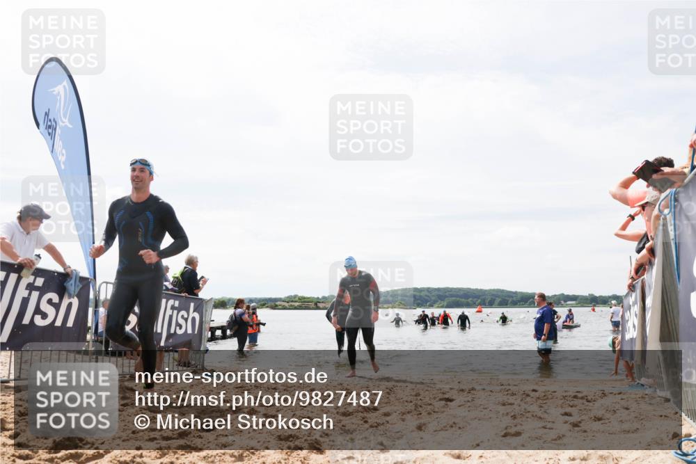 21.06.2026 - Viking Triathlon Michael Strokosch http://msf.ph/oto/9827487 21.06.2026 10:45:41 Schwimmen 54, 158, 376, 540, 562 meine-sportfotos.de