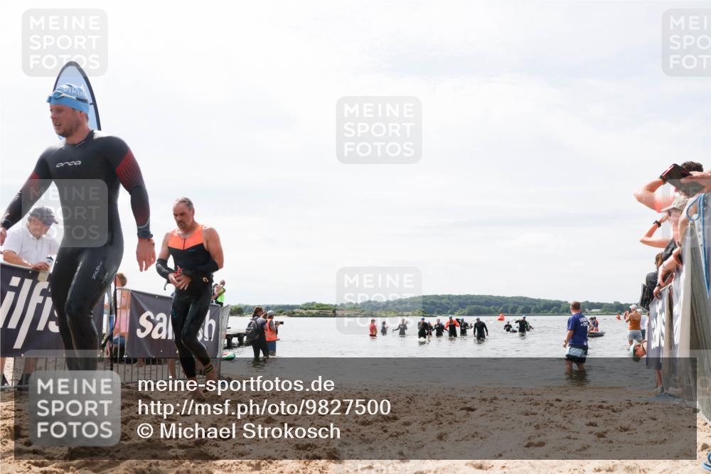 21.06.2026 - Viking Triathlon Michael Strokosch http://msf.ph/oto/9827500 21.06.2026 10:45:45 Schwimmen 54, 540, 562 meine-sportfotos.de