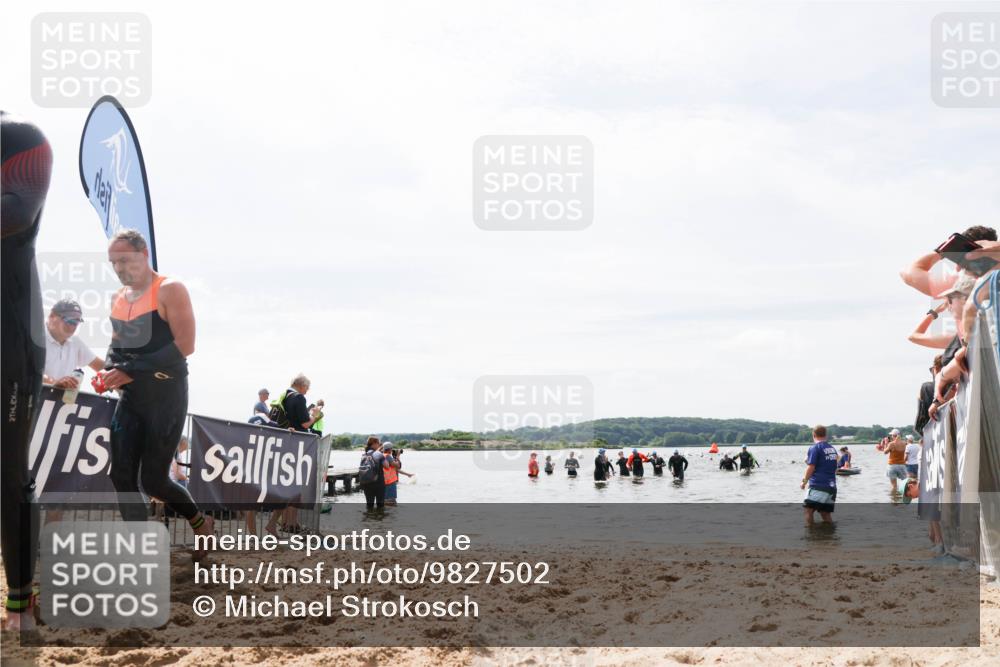 21.06.2026 - Viking Triathlon Michael Strokosch http://msf.ph/oto/9827502 21.06.2026 10:45:46 Schwimmen 54, 562 meine-sportfotos.de
