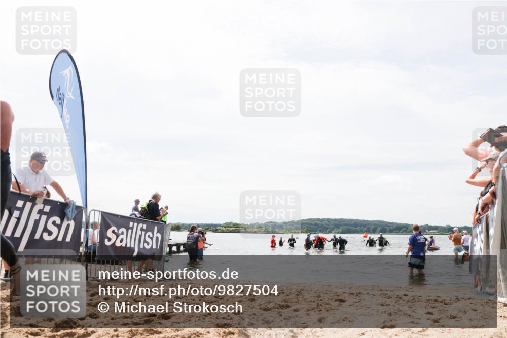 21.06.2026 - Viking Triathlon Michael Strokosch http://msf.ph/oto/9827504 21.06.2026 10:45:46 Schwimmen 54, 562 meine-sportfotos.de