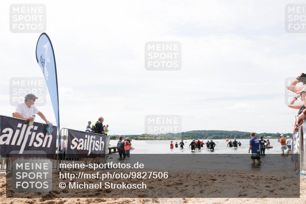 21.06.2026 - Viking Triathlon Michael Strokosch http://msf.ph/oto/9827506 21.06.2026 10:45:47 Schwimmen 54, 562 meine-sportfotos.de