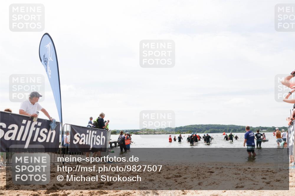 21.06.2026 - Viking Triathlon Michael Strokosch http://msf.ph/oto/9827507 21.06.2026 10:45:47 Schwimmen 54, 562 meine-sportfotos.de