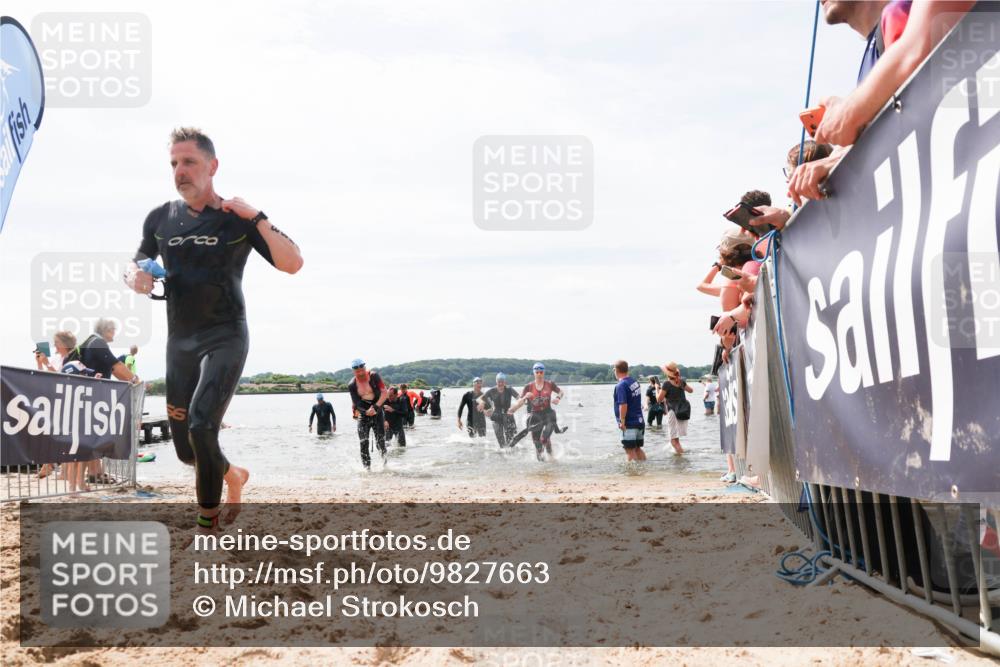 21.06.2026 - Viking Triathlon Michael Strokosch http://msf.ph/oto/9827663 21.06.2026 10:46:39 Schwimmen 156, 260, 363, 388, 414, 650, 654 meine-sportfotos.de