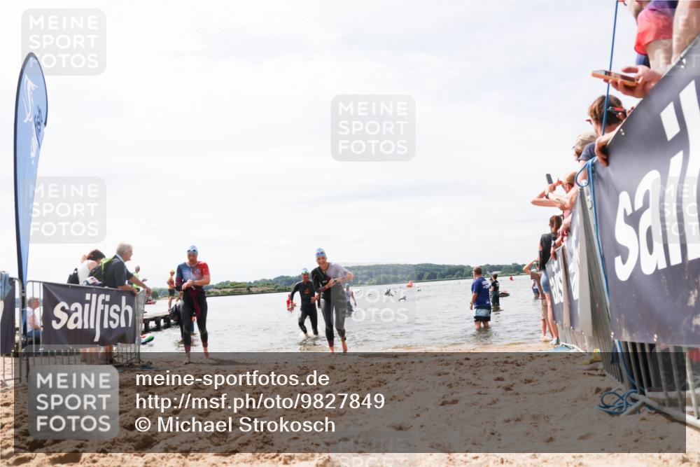 21.06.2026 - Viking Triathlon Michael Strokosch http://msf.ph/oto/9827849 21.06.2026 10:47:43 Schwimmen 56, 297, 304, 554, 571, 574 meine-sportfotos.de