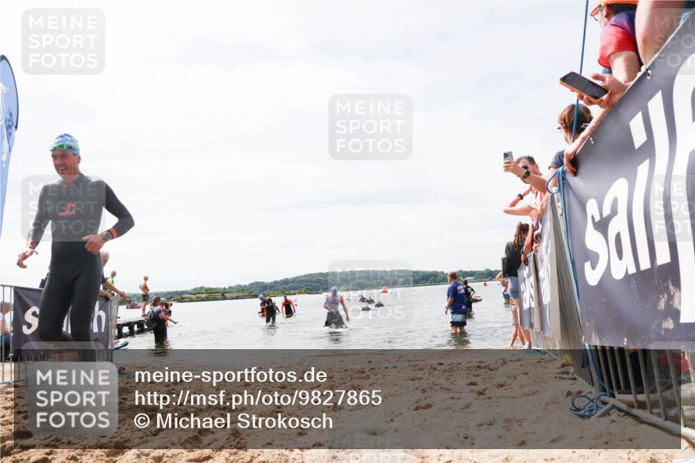 21.06.2026 - Viking Triathlon Michael Strokosch http://msf.ph/oto/9827865 21.06.2026 10:47:48 Schwimmen 56, 297, 554, 574 meine-sportfotos.de