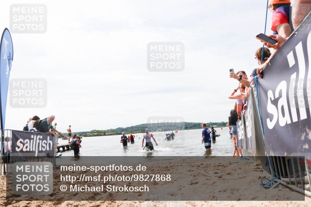21.06.2026 - Viking Triathlon Michael Strokosch http://msf.ph/oto/9827868 21.06.2026 10:47:49 Schwimmen 56, 297, 554, 574 meine-sportfotos.de
