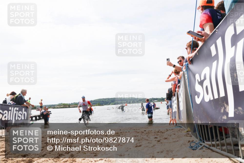 21.06.2026 - Viking Triathlon Michael Strokosch http://msf.ph/oto/9827874 21.06.2026 10:47:51 Schwimmen 56, 60, 574 meine-sportfotos.de