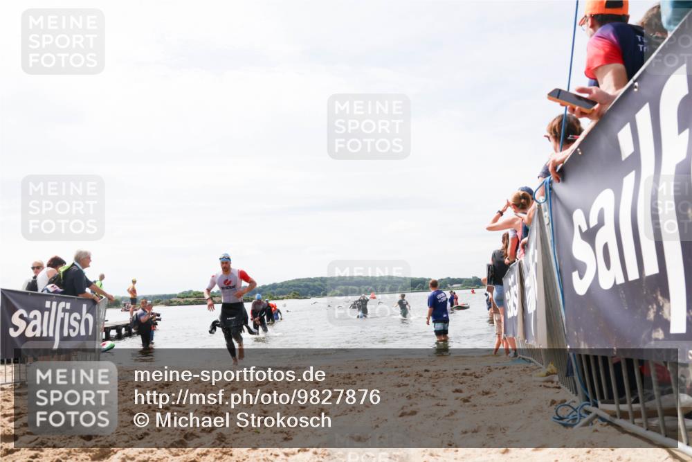 21.06.2026 - Viking Triathlon Michael Strokosch http://msf.ph/oto/9827876 21.06.2026 10:47:52 Schwimmen 56, 60, 574 meine-sportfotos.de
