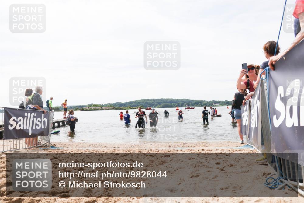 21.06.2026 - Viking Triathlon Michael Strokosch http://msf.ph/oto/9828044 21.06.2026 10:48:48 Schwimmen 181, 209, 223, 409 meine-sportfotos.de