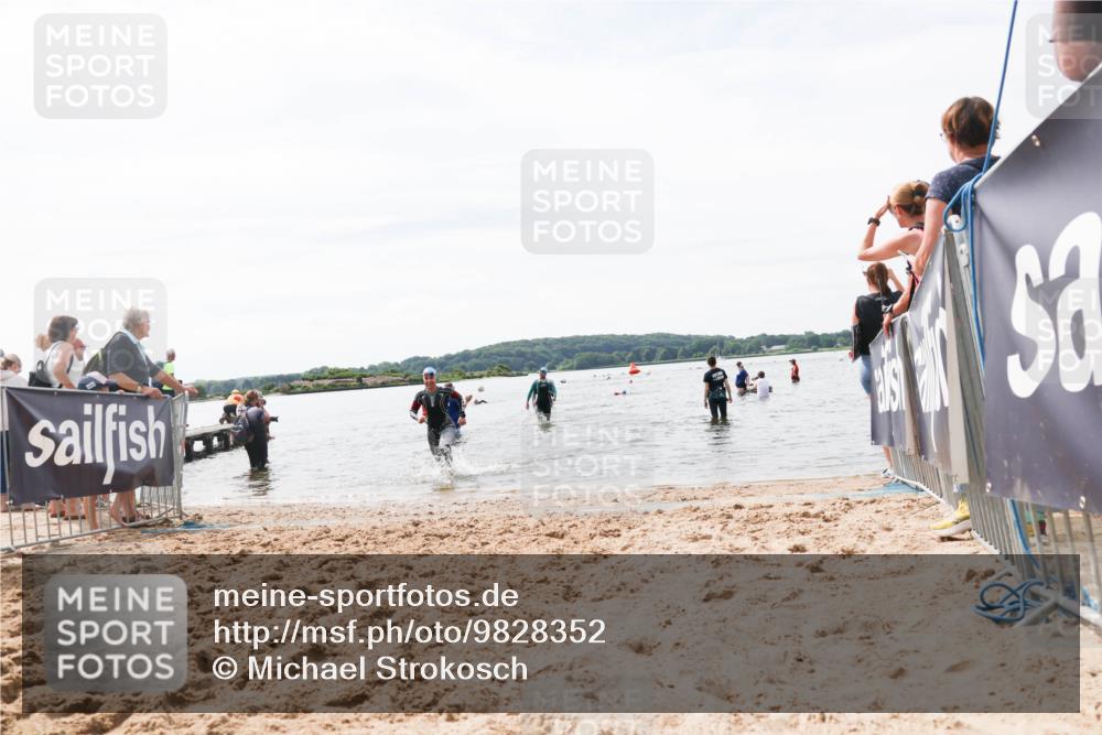 21.06.2026 - Viking Triathlon Michael Strokosch http://msf.ph/oto/9828352 21.06.2026 10:50:34 Schwimmen 261, 382 meine-sportfotos.de