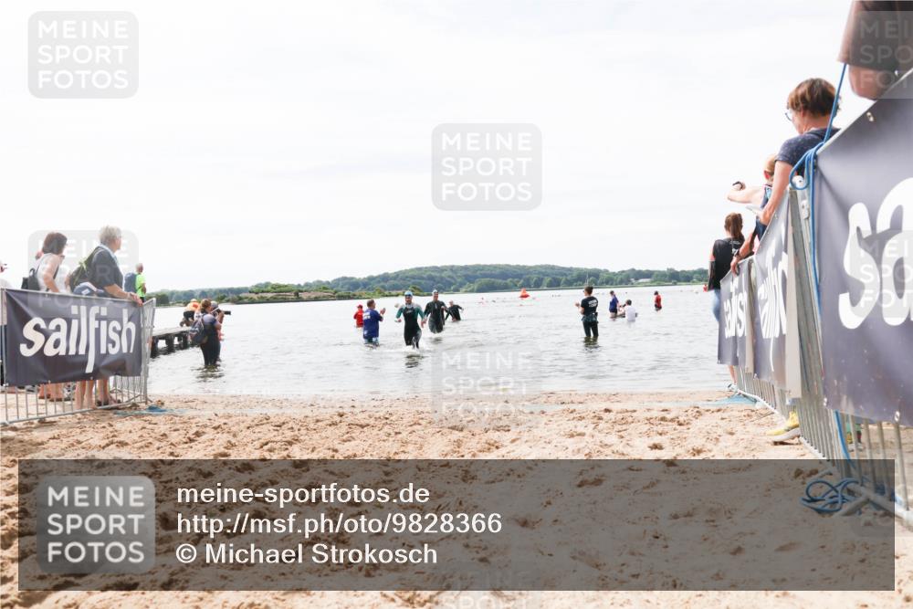 21.06.2026 - Viking Triathlon Michael Strokosch http://msf.ph/oto/9828366 21.06.2026 10:50:38 Schwimmen 261 meine-sportfotos.de