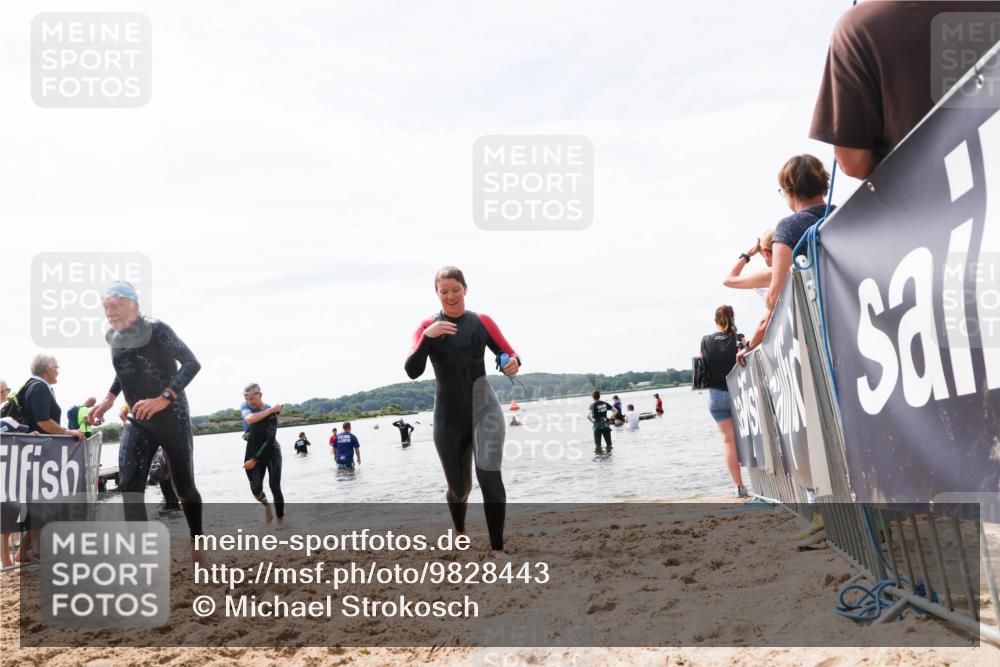 21.06.2026 - Viking Triathlon Michael Strokosch http://msf.ph/oto/9828443 21.06.2026 10:51:04 Schwimmen 66, 76, 184 meine-sportfotos.de