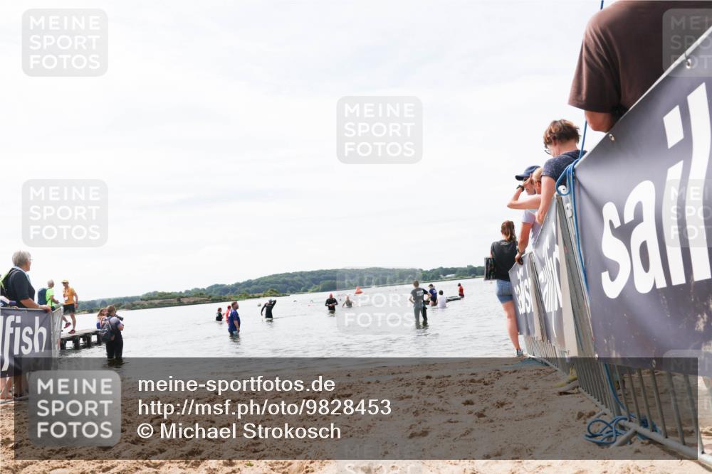 21.06.2026 - Viking Triathlon Michael Strokosch http://msf.ph/oto/9828453 21.06.2026 10:51:08 Schwimmen 66, 76, 184 meine-sportfotos.de