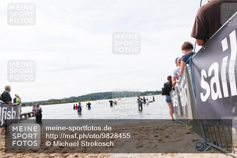 21.06.2026 - Viking Triathlon Michael Strokosch http://msf.ph/oto/9828455 21.06.2026 10:51:08 Schwimmen 66, 76, 184 meine-sportfotos.de