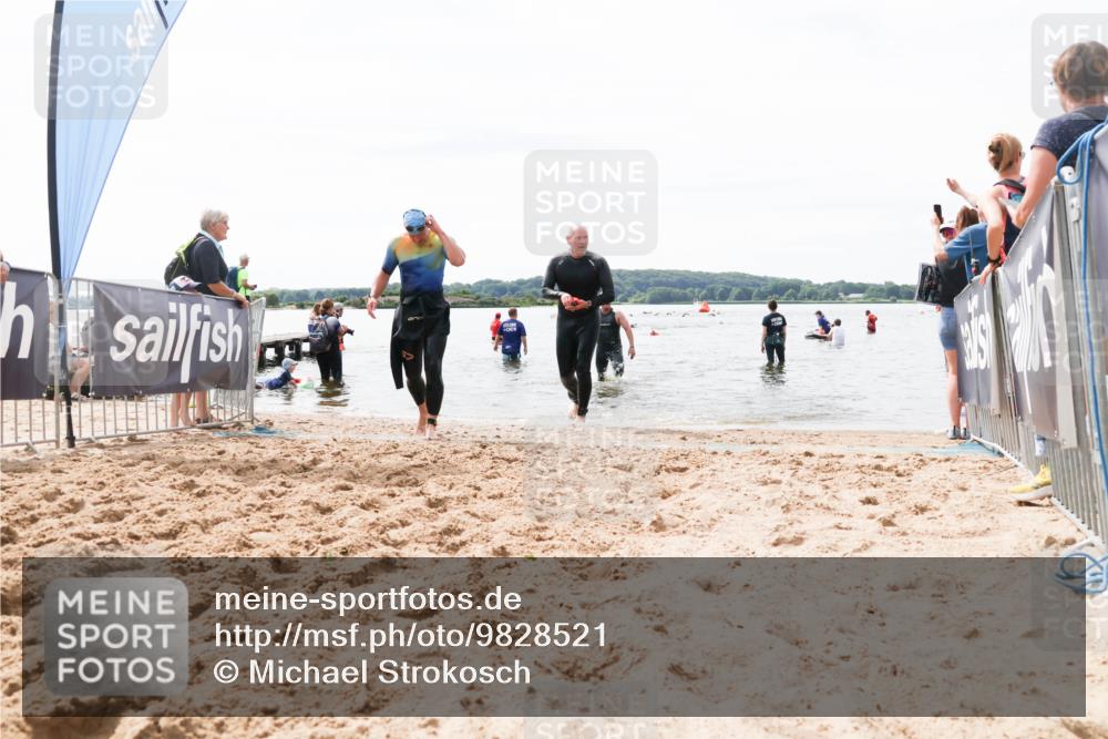 21.06.2026 - Viking Triathlon Michael Strokosch http://msf.ph/oto/9828521 21.06.2026 10:51:31 Schwimmen 335, 609, 628 meine-sportfotos.de