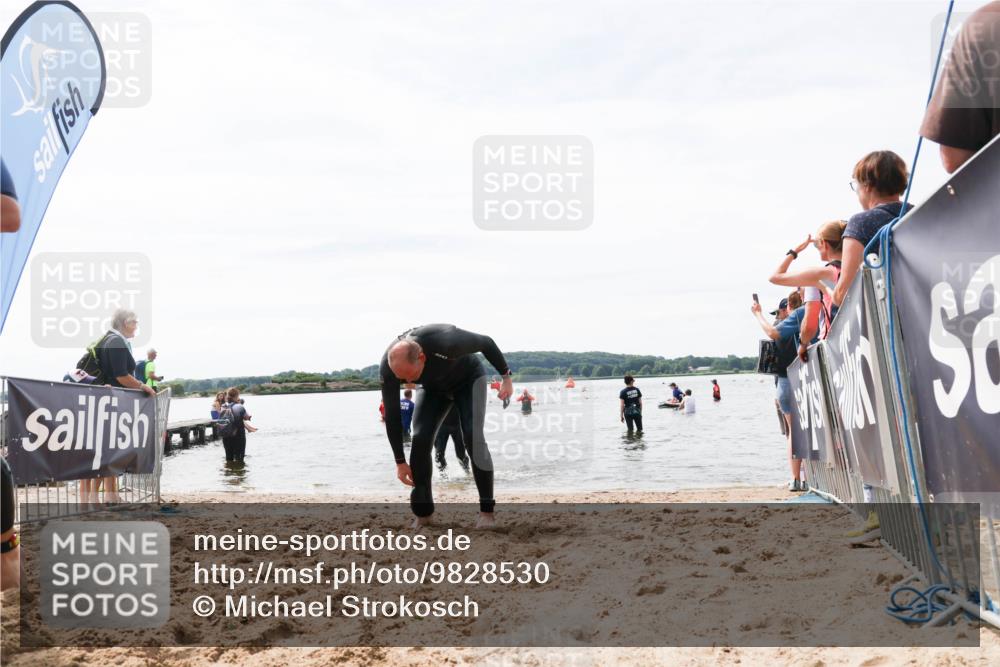 21.06.2026 - Viking Triathlon Michael Strokosch http://msf.ph/oto/9828530 21.06.2026 10:51:34 Schwimmen 335, 609, 628 meine-sportfotos.de