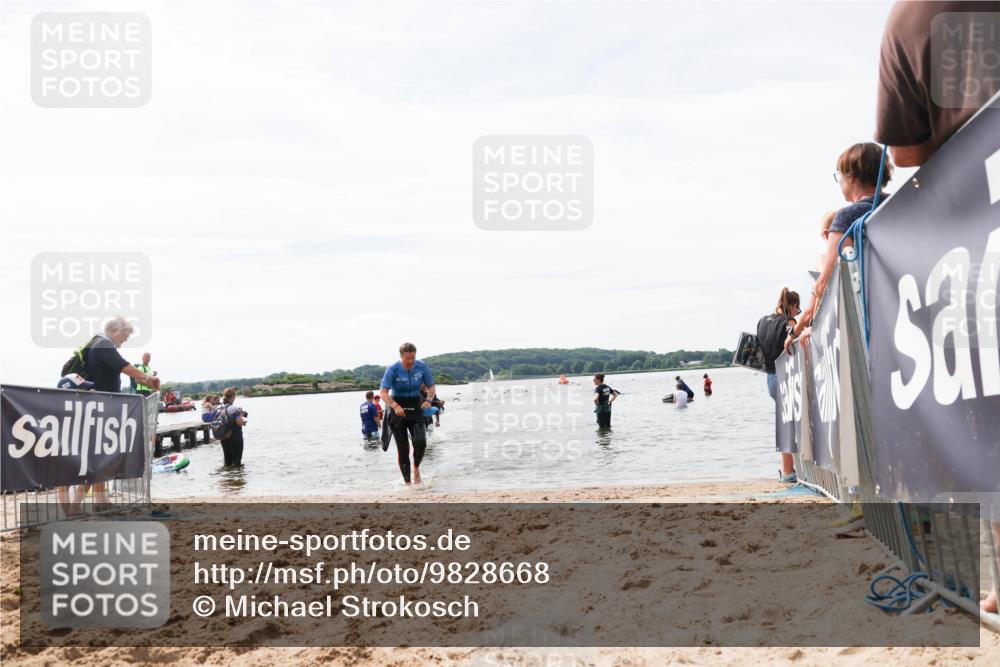 21.06.2026 - Viking Triathlon Michael Strokosch http://msf.ph/oto/9828668 21.06.2026 10:52:20 Schwimmen 40, 222, 272 meine-sportfotos.de
