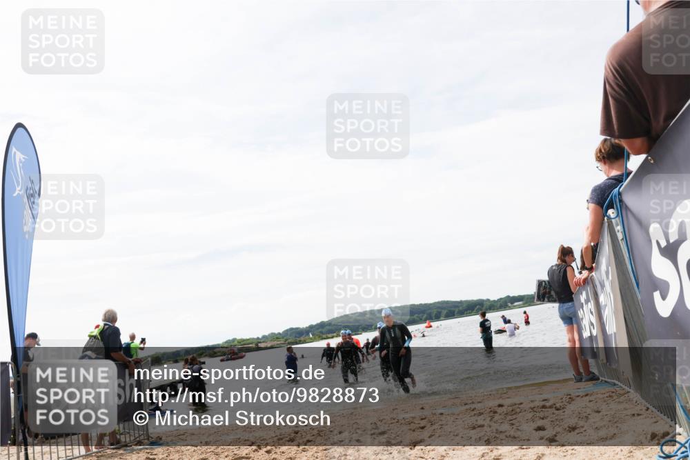 21.06.2026 - Viking Triathlon Michael Strokosch http://msf.ph/oto/9828873 21.06.2026 10:53:29 Schwimmen 59, 92, 283 meine-sportfotos.de