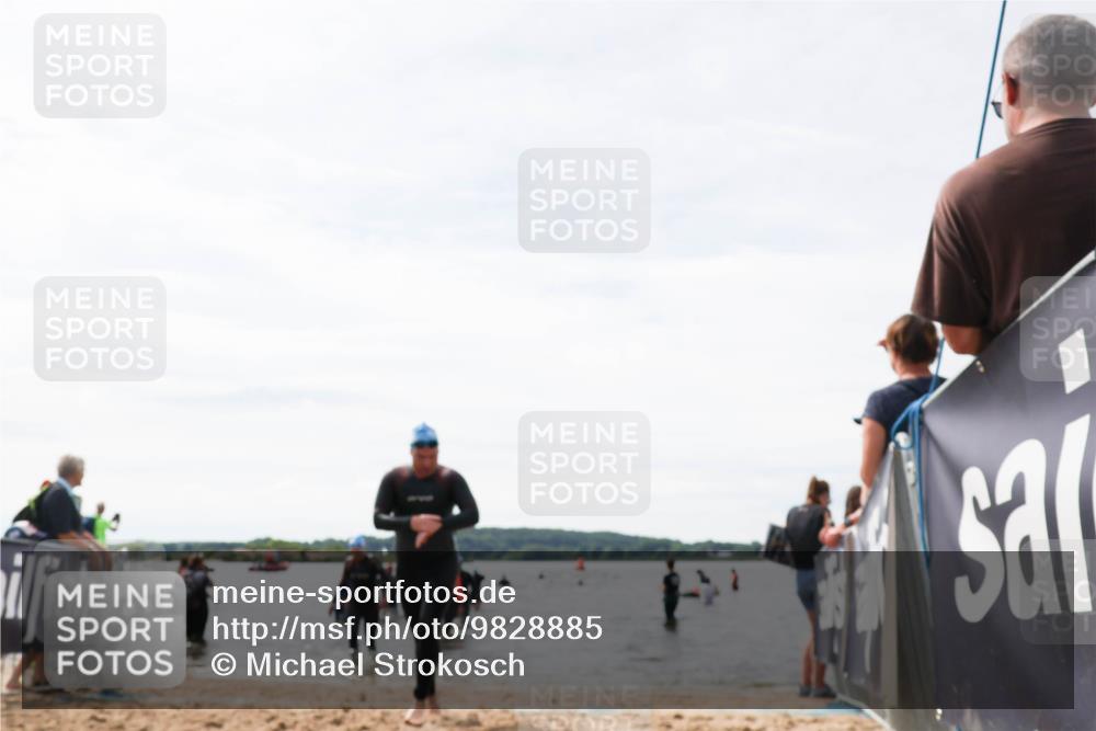 21.06.2026 - Viking Triathlon Michael Strokosch http://msf.ph/oto/9828885 21.06.2026 10:53:33 Schwimmen 59, 92, 283, 375 meine-sportfotos.de