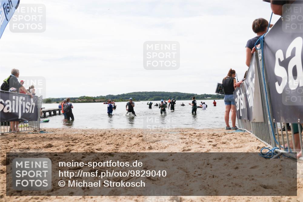 21.06.2026 - Viking Triathlon Michael Strokosch http://msf.ph/oto/9829040 21.06.2026 10:54:25 Schwimmen 427, 557 meine-sportfotos.de