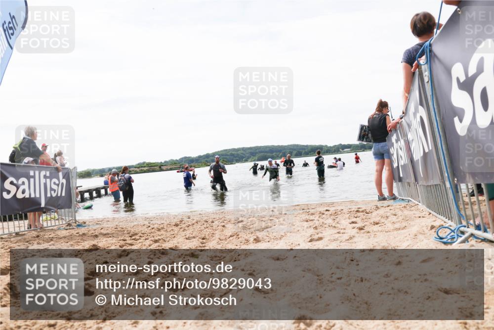 21.06.2026 - Viking Triathlon Michael Strokosch http://msf.ph/oto/9829043 21.06.2026 10:54:26 Schwimmen 427, 557 meine-sportfotos.de